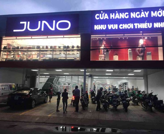 Bảng hiệu aluminium cửa hàng juno