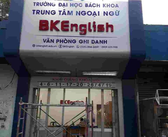 Bảng hiệu bkenglish